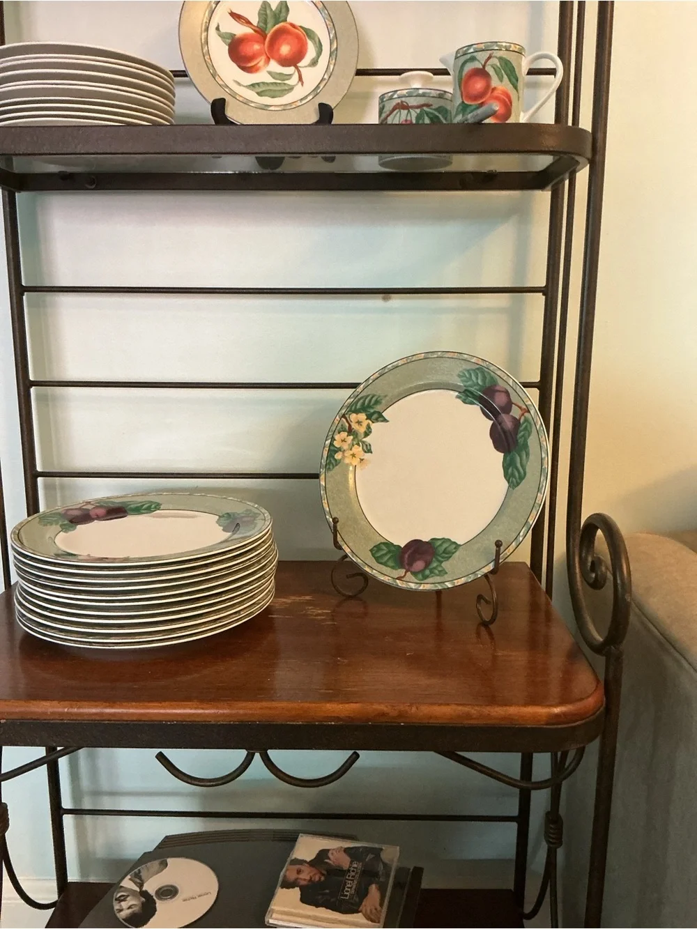 Victoria & Beale l’amour dinnerware